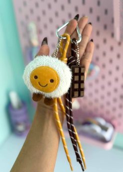 چارم نیمرو و شکلات تخته ای قهوه ای