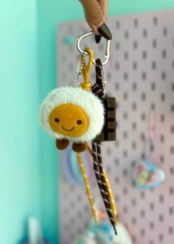 چارم نیمرو و شکلات تخته ای قهوه ای