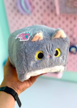 عروسک گربه نشیمن