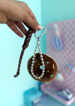 چارم بگ مرواریدی دونات شکلاتی