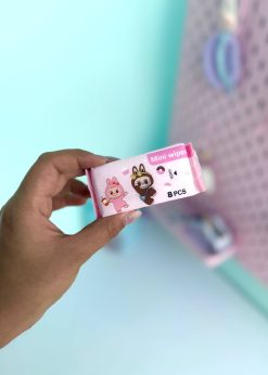 دستمال مرطوب جیبی لبوبو رنگی رنگی