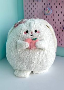 عروسک پولیشی خرگوش هلو به دست