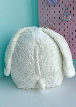 عروسک پولیشی خرگوش هلو به دست