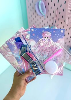 نقاشی الماسی استیکری انیمه ای پاستلی