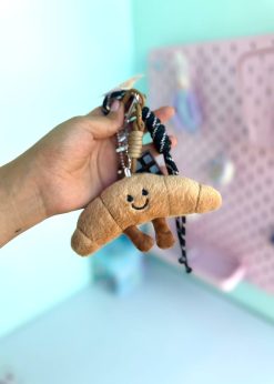 چارم بگ کروسان کیوت قهوه ای