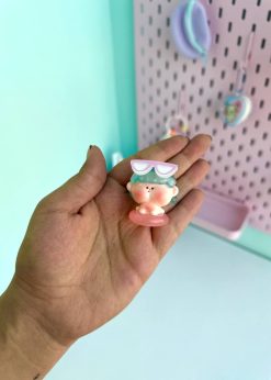 ریزولو کیوت گرل عینکی