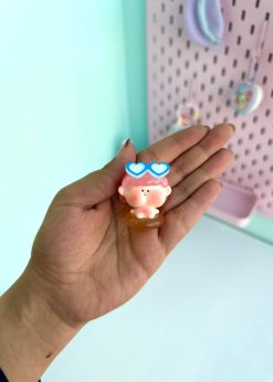 ریزولو کیوت گرل عینکی