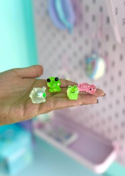 ریزولو کرم و قورباغه رنگی