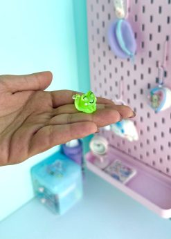 ریزولو کرم و قورباغه رنگی