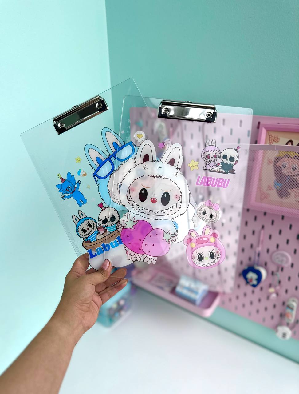 تخته شاسی شفاف لبوبو پاستلی