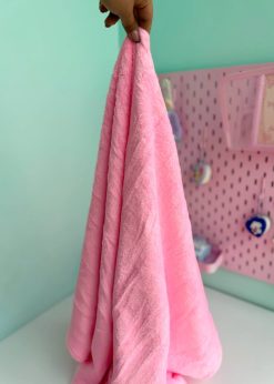 پتو بالشتی توت فرنگی گرد صورتی