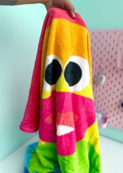 پتو بالشتی کیوت گرل رنگین کمانی