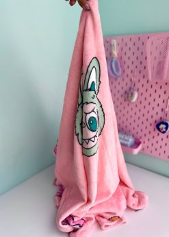 پتو بالشتی لبوبو کیوت آبرنگی