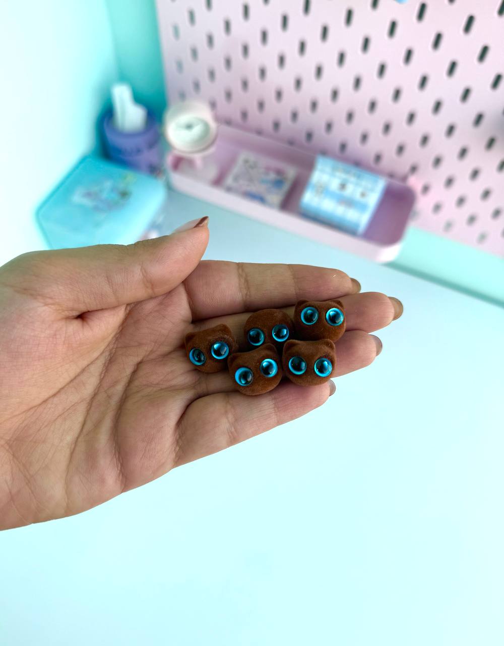 فیگور مخملی گربه چشم آبی