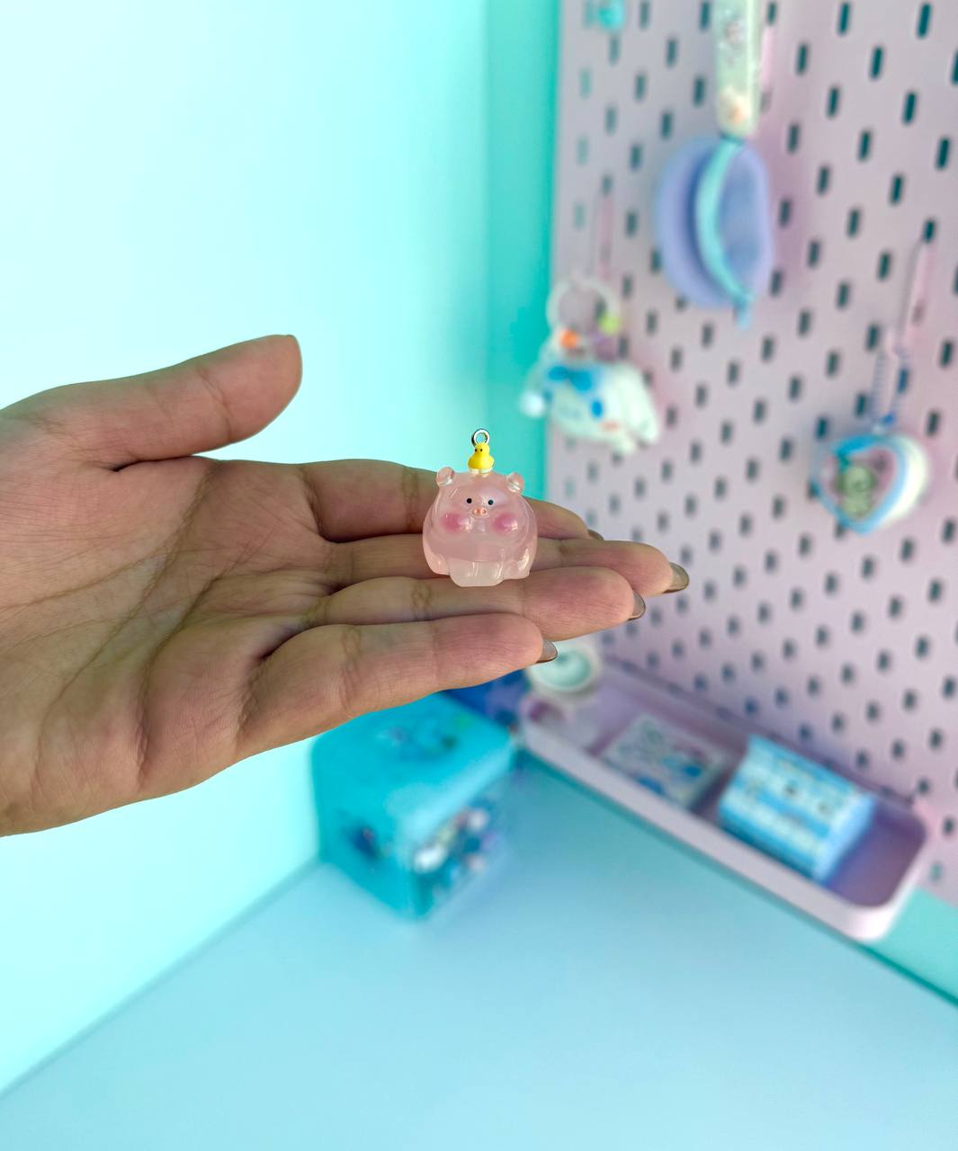 دکوری شبتاب آویز دار خوک شفاف پاستلی