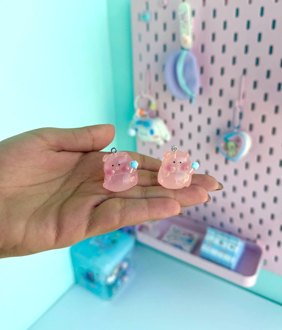 دکوری شبتاب آویز دار خوک شفاف پاستلی