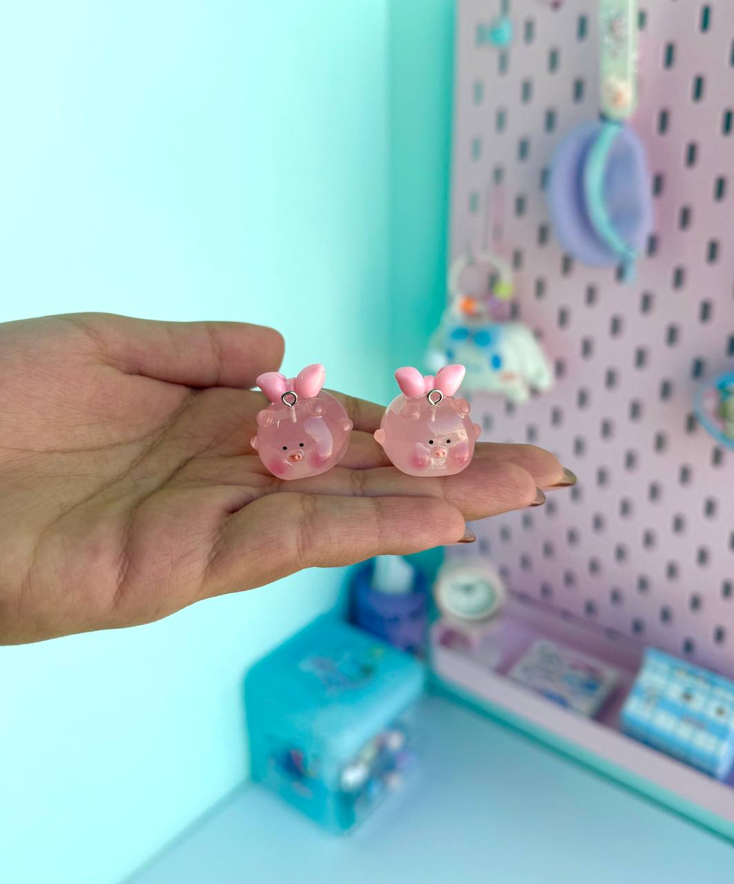 دکوری شبتاب آویز دار خوک شفاف پاستلی