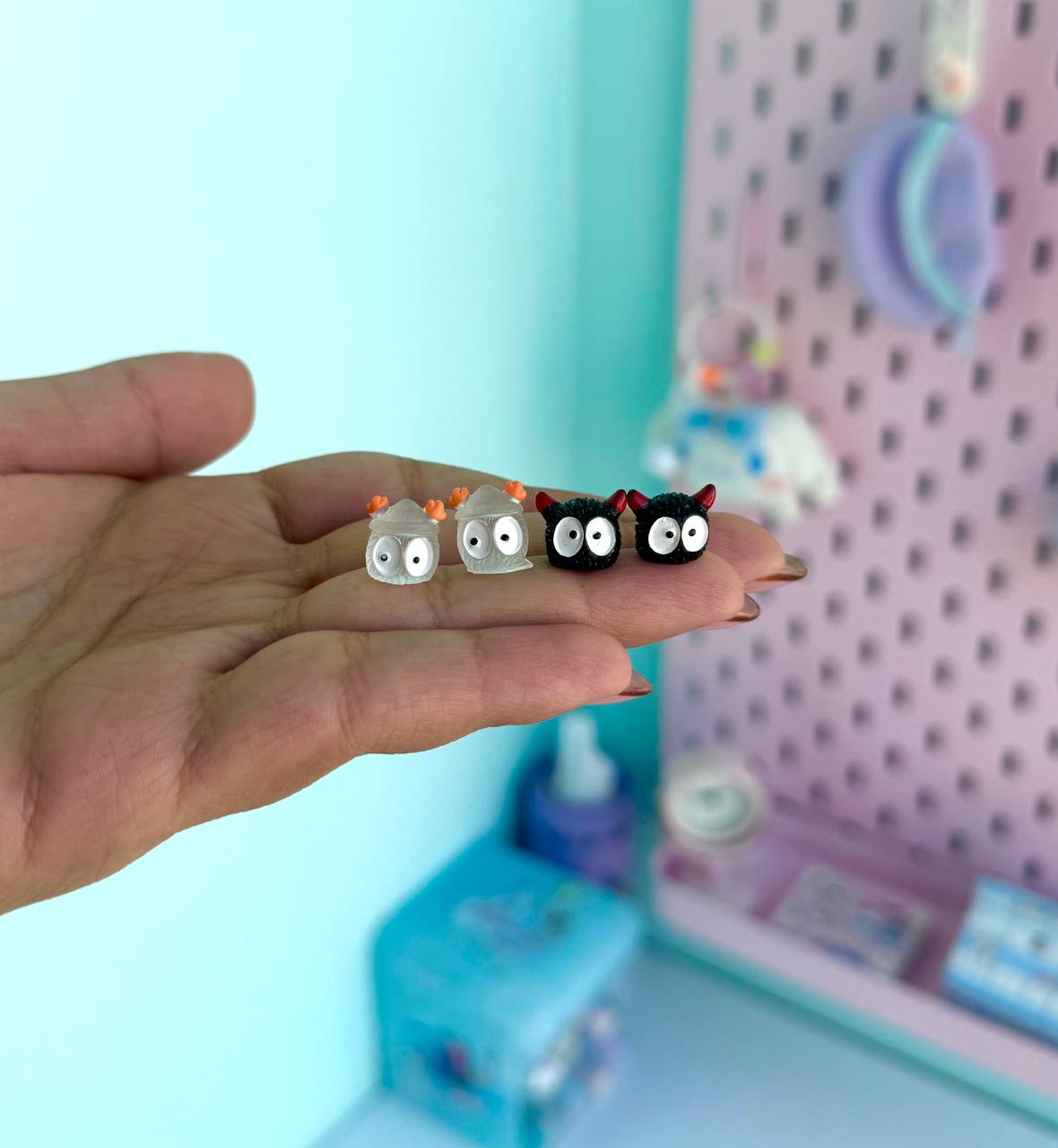 دکوری میکروب کوچک کلاه دار