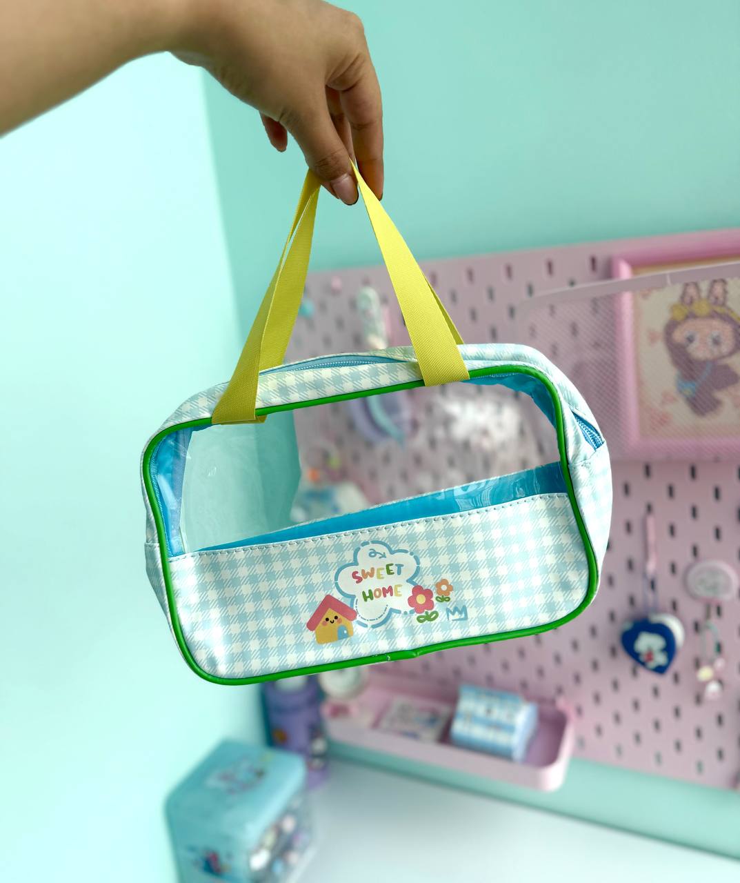 کیف لوازم آرایش چهارخونه رنگی