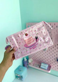 کیف لوازم آرایش کیک توت فرنگی