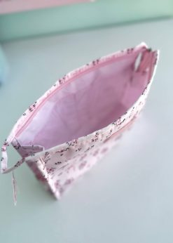 کیف لوازم آرایش گل گلی صورتی