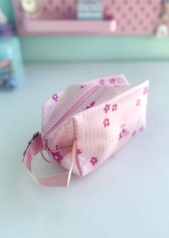 کیف لوازم آرایش شکوفه صورتی