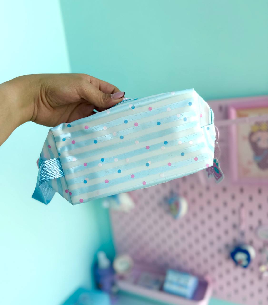 کیف لوازم آرایش توپ توپی پاستلی