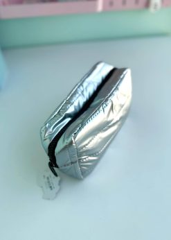 کیف لوازم آرایش مستطیلی نقره ای