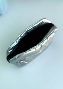 کیف لوازم آرایش مستطیلی نقره ای