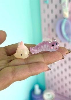 دکوری شبتاب کرم و ماهی پاستلی