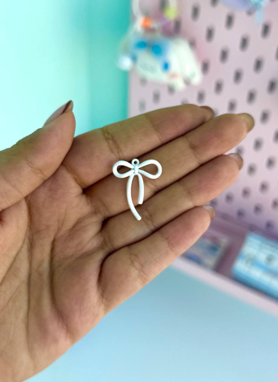 آویز پاپیونی کوچک رنگی رنگی