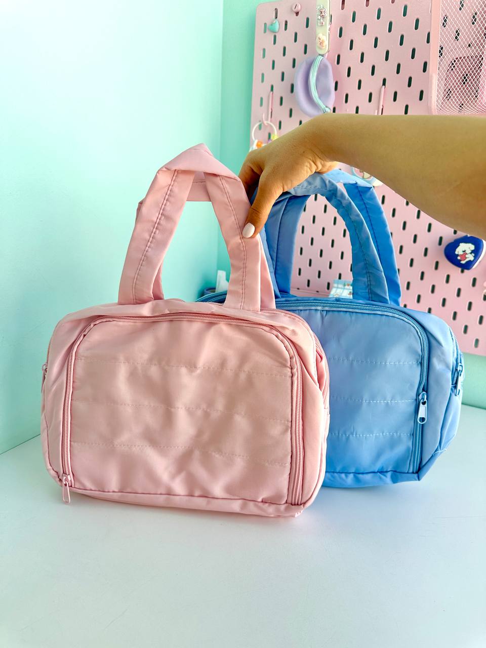 کیف لوازم آرایش دسته دار پاستلی