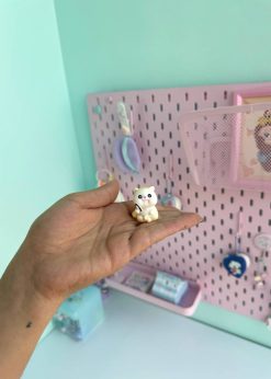 دکوری پاپی کیوت نشسته سفید