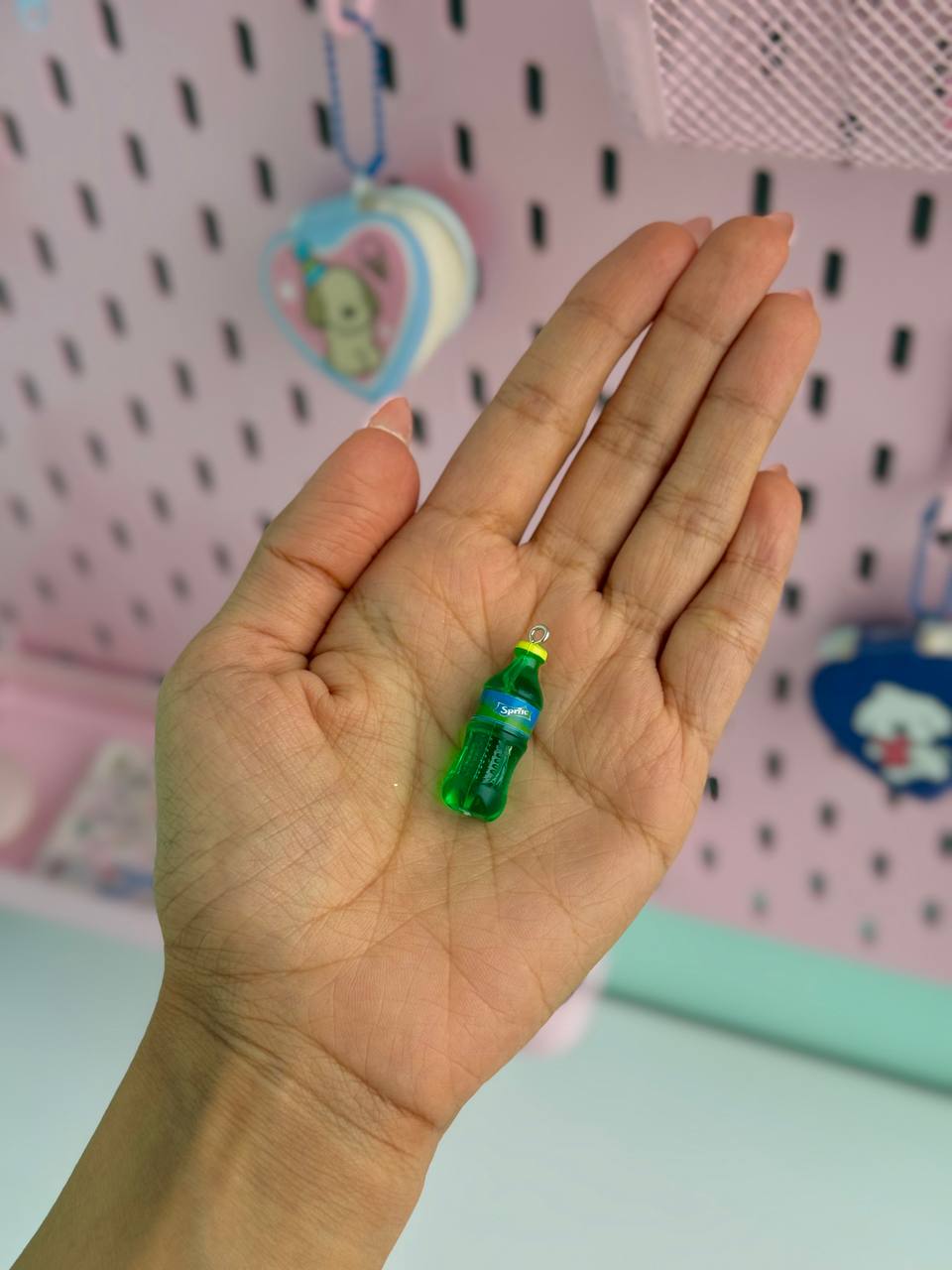 دکوری آویز دار چیپس و نوشابه