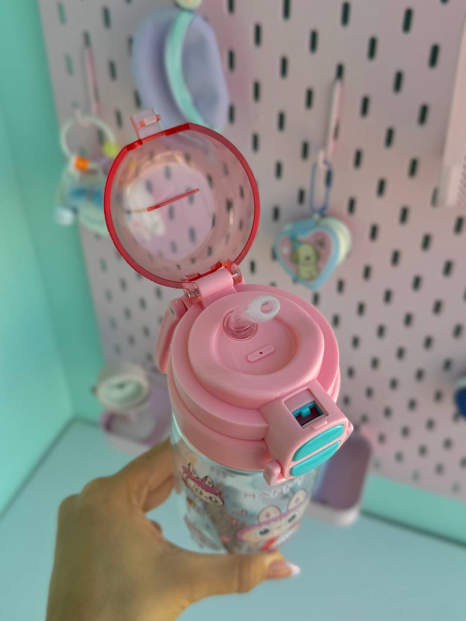 قمقمه استوانه ای شفاف لبوبو صورتی