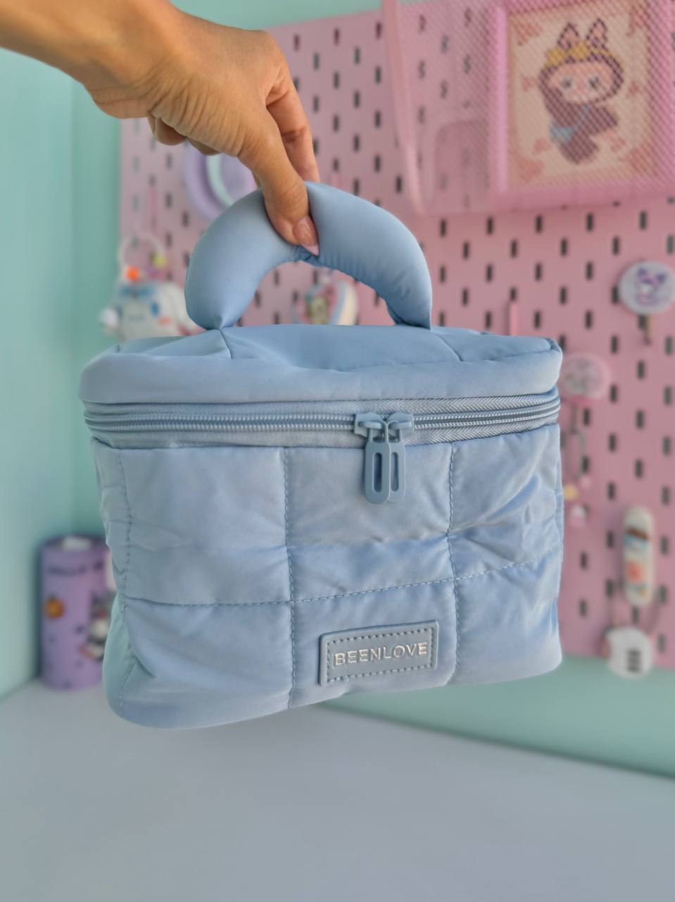 کیف لوازم آرایش پفکی آبی پاستلی