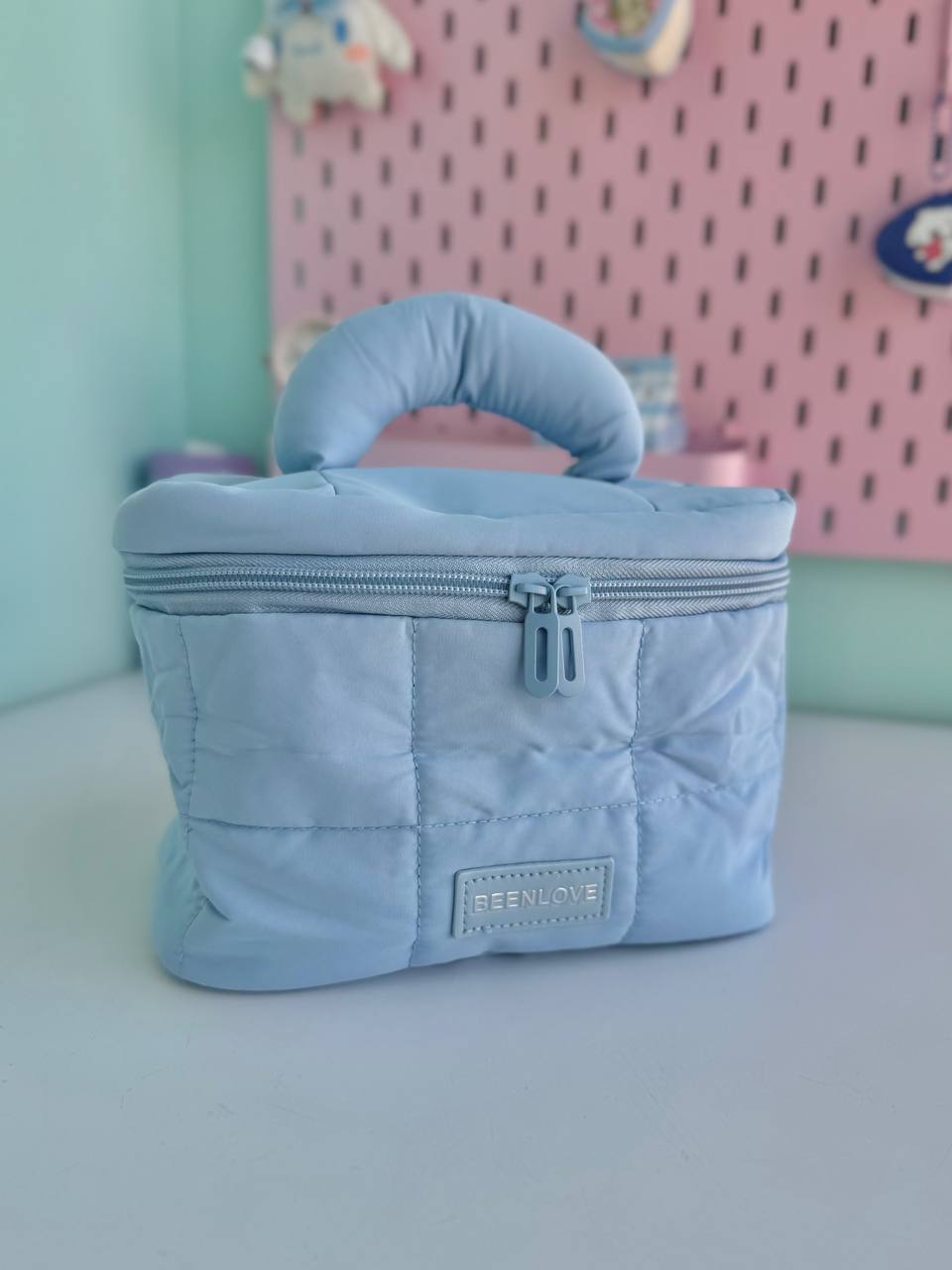 کیف لوازم آرایش پفکی آبی پاستلی