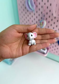 پینکولو حیوانات کیوت نشسته