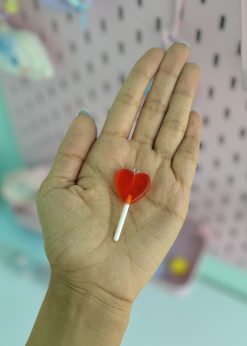 ریزولو آویزدار آبنبات چوبی قلبی