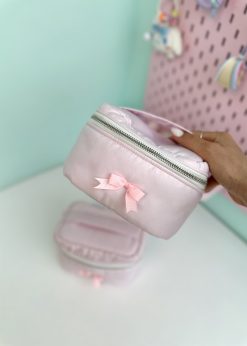 کیف پینترستی پاپیون دار صورتی
