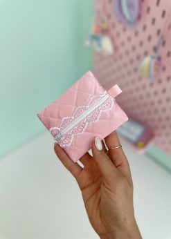 کیف پینترستی کوچک طرحدار صورتی