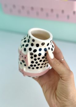 گلدان پینترستی گربه خال خالی صورتی