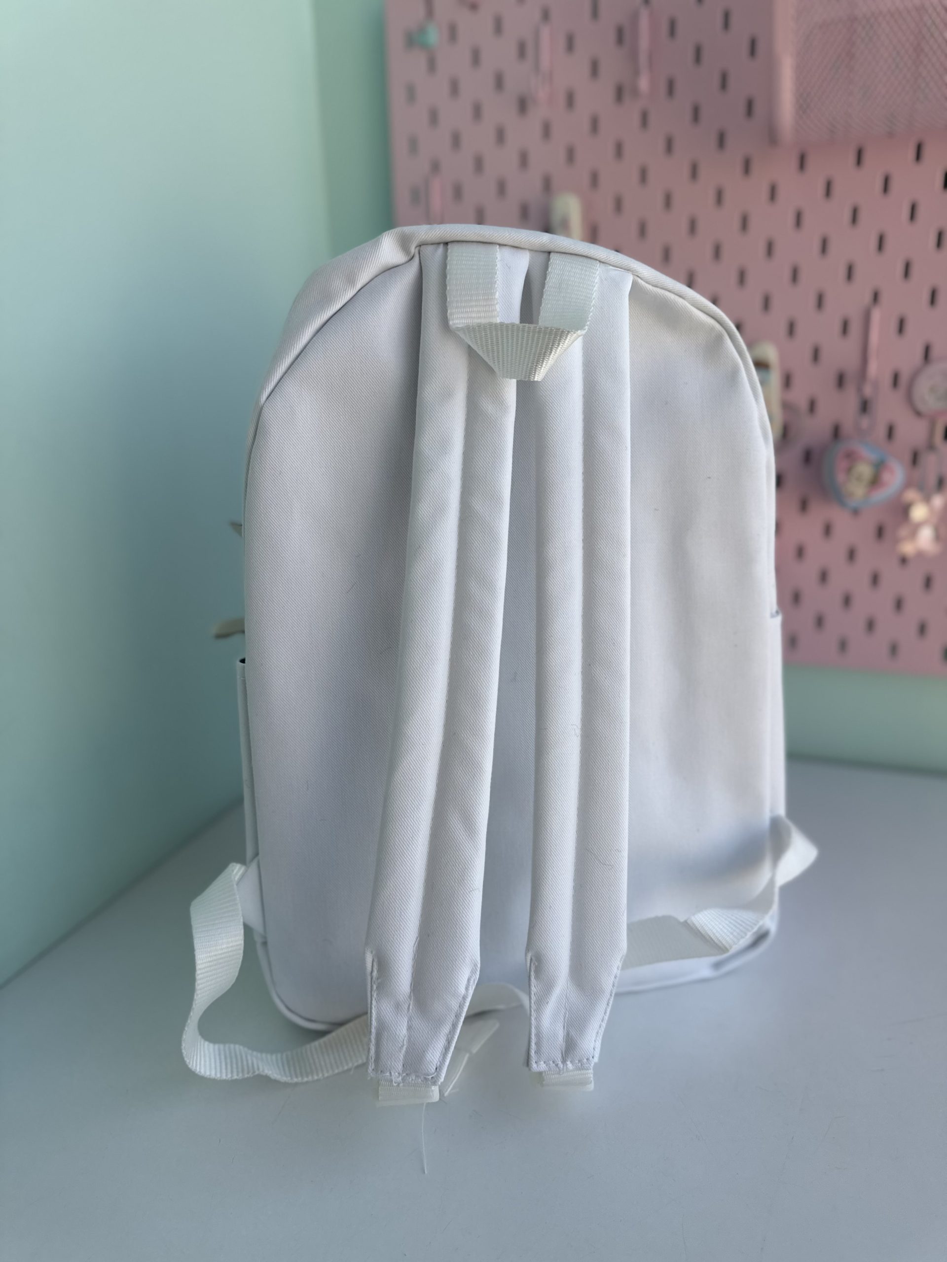 کوله پینترستی پروانه کیوت سفید