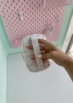کیف آرایشی پینترستی صندوقچه ای پاپیون صورتی پاستلی
