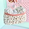 کیف لوازم آرایشی صندوقچه ای گلدار گلبهی