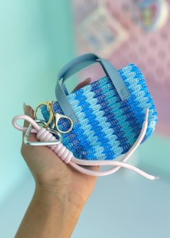 چارم کیف حصیری آبی