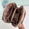کیف لوازم آرایش ارگانایزر دار مخملی قهوه ای پینترستی